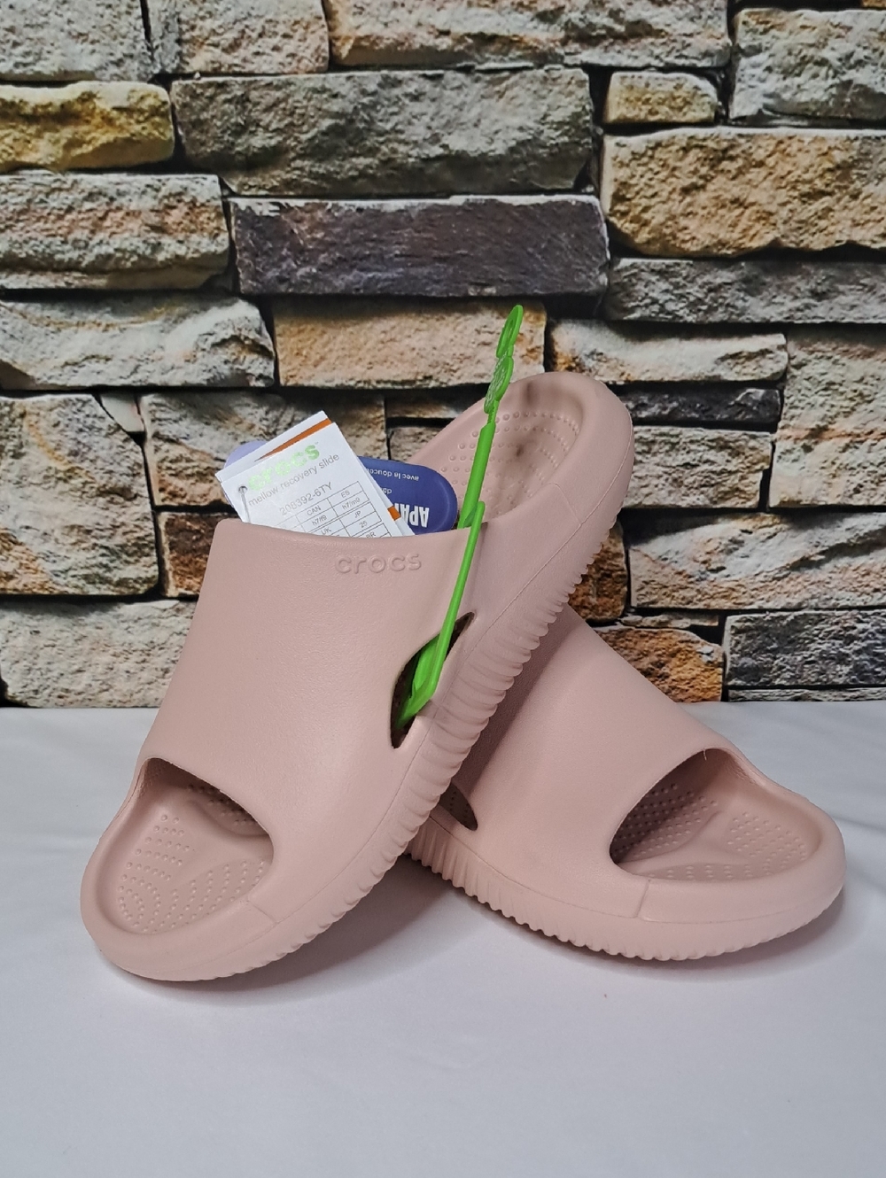 CROCS 'MELLOW RECOVERY'  SLIDES in PINK CLAY NEW